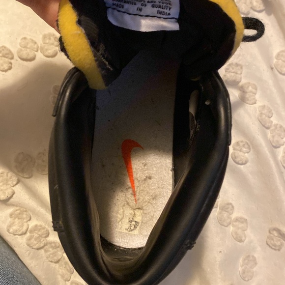 Nike Blazers Black and White 10.5 - Picture 6 of 10